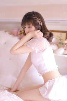 图书馆里的女朋友