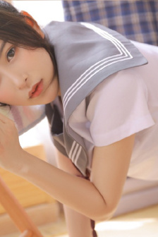掀女生裙子